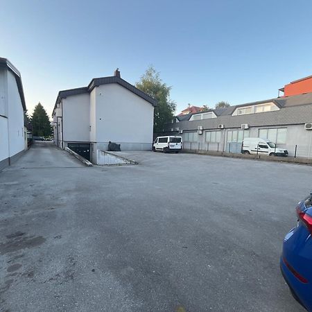 Apartmani Vacanza Zagreb Luaran gambar