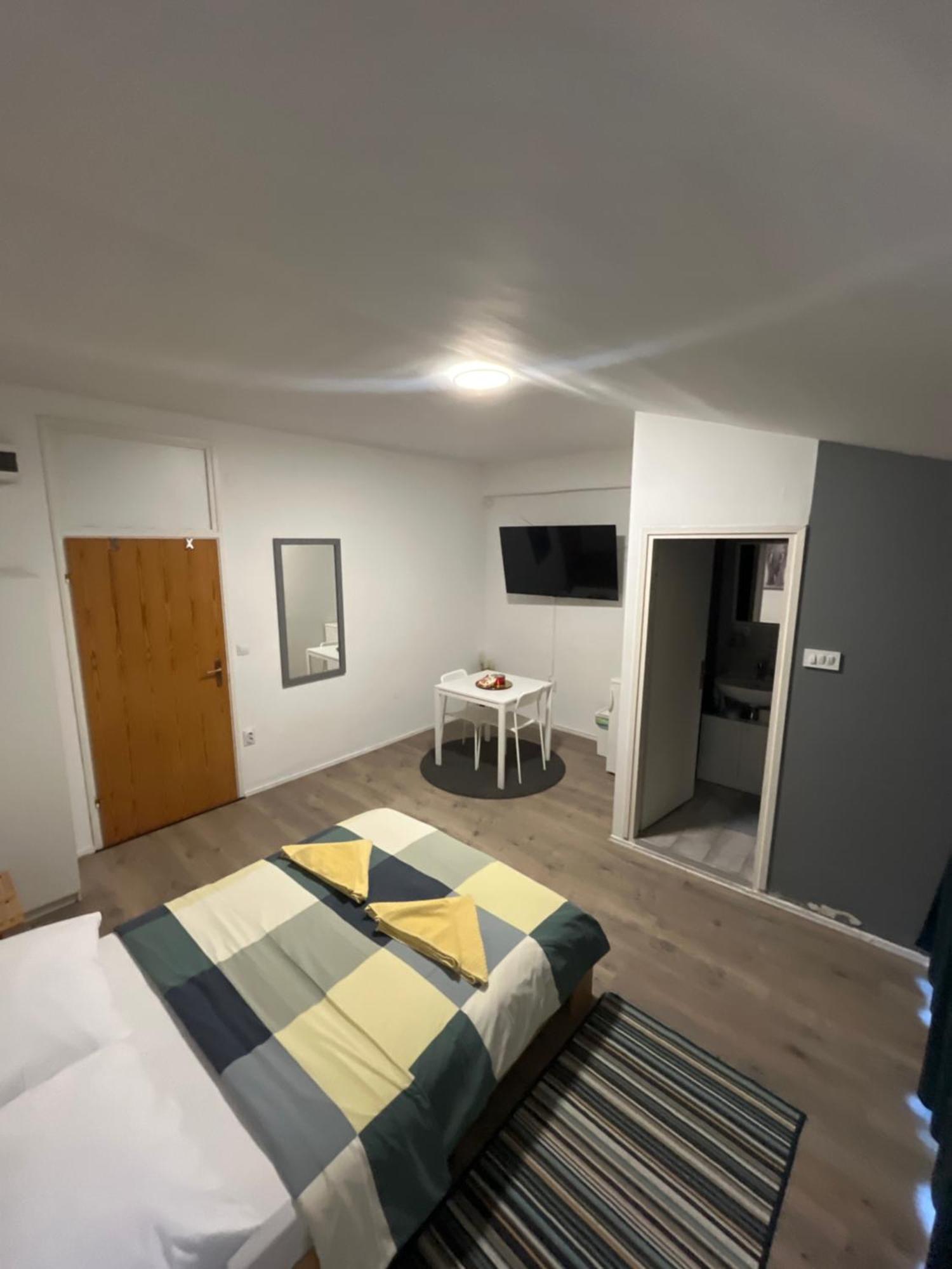 Apartmani Vacanza Zagreb Luaran gambar